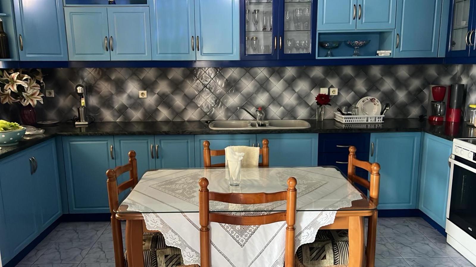 Leva'S Apartments Sarande Exterior photo